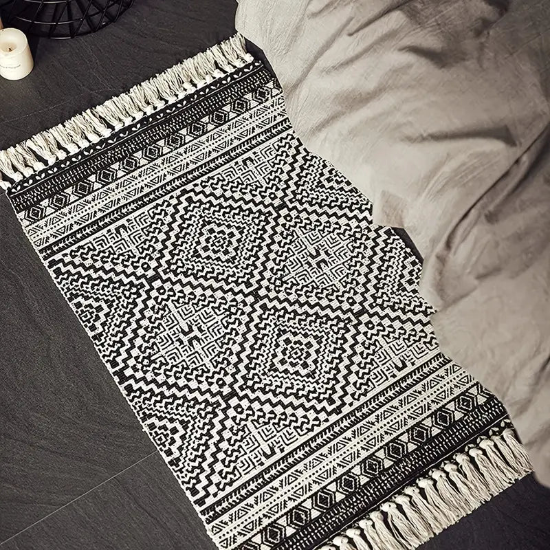 Black & White Bohemian Tassel Indoor Area Rug