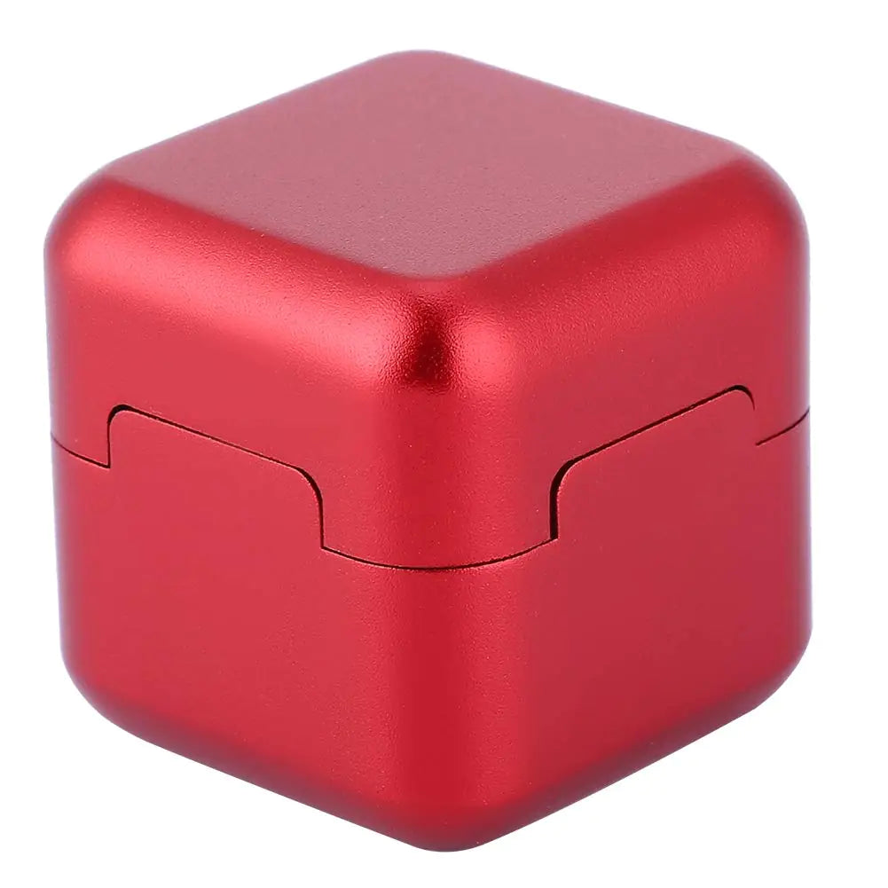 Aluminum Portable Mini Cue Tip Chalk Holder Billiard Pool Chalks Carrier Case for Billiard Cue Billiard Accessory(Red)