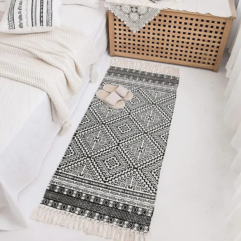 Black & White Bohemian Tassel Indoor Area Rug